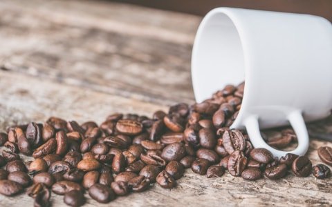 5 trikova za čišćenje uz šalicu kave